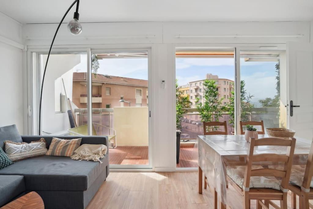 Charmant Appartement Vue Mer 7Eme - Plage 200M マルセイユ エクステリア 写真