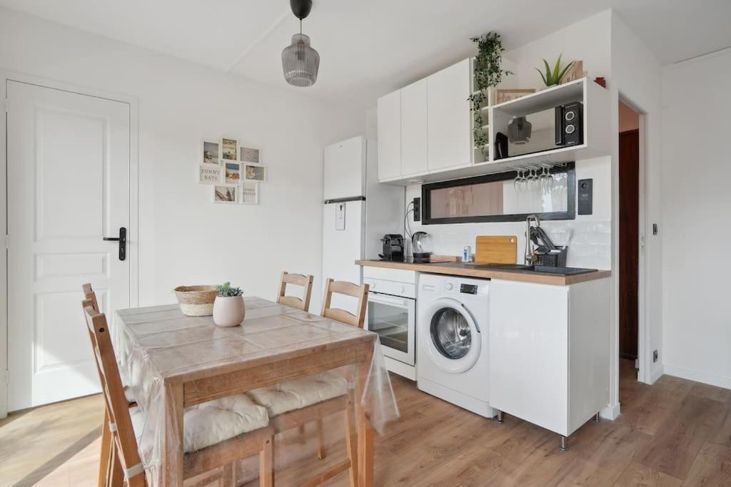 Charmant Appartement Vue Mer 7Eme - Plage 200M マルセイユ エクステリア 写真